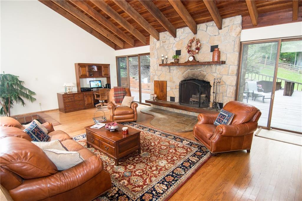 500 McCombs Road Venetia, PA 15367 - Photo 3 of 25