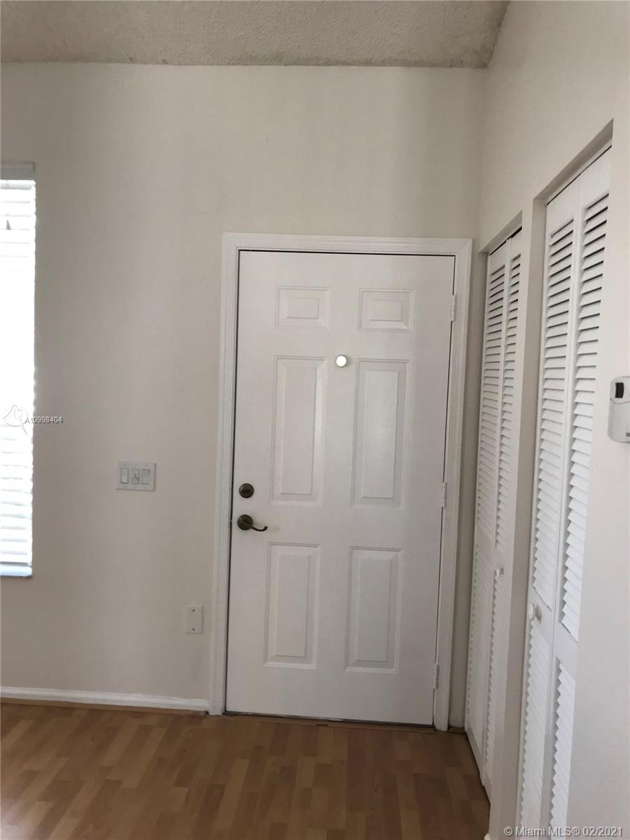939 Falling Water Road Weston, FL 33326 - Photo 22 of 69
