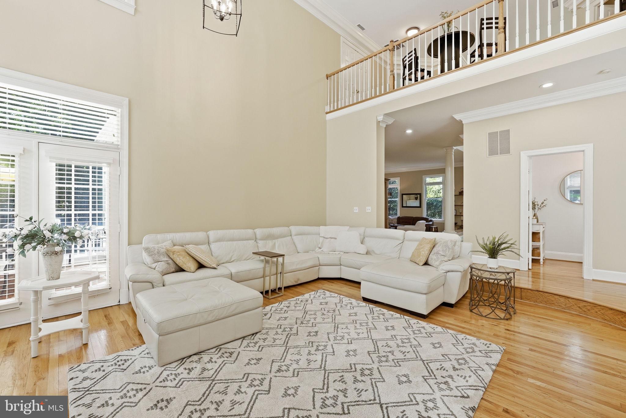 12309 Blair Ridge Road Fairfax, VA 22033 - Photo 19 of 80 LARGE GREAT ROOM
