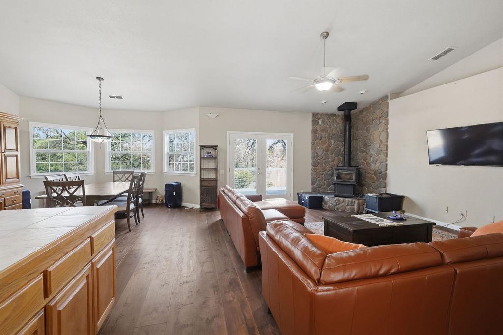 19890 Perimeter Road Grass Valley, CA 95949 - Photo 18 of 95