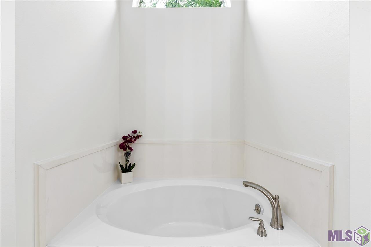 5371 Shakespeare Drive Baton Rouge, LA 70817 - Photo 11 of 16 Gallery Image 11