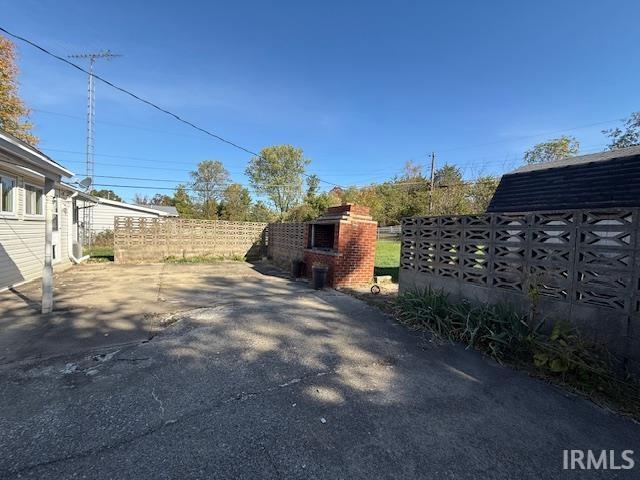 210 Shawnee Drive Bedford, IN 47421 - Photo 11 of 16