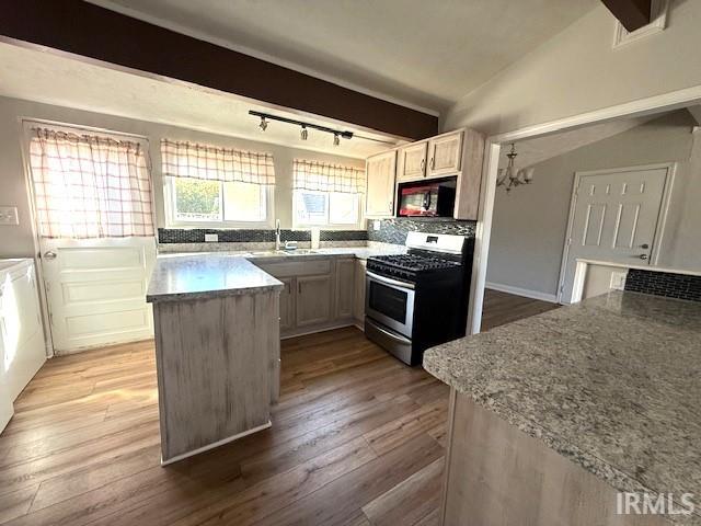 210 Shawnee Drive Bedford, IN 47421 - Photo 6 of 16