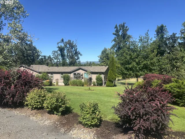 $585,000 | 78135 Daybreak Drive, Cottage Grove, OR 97424