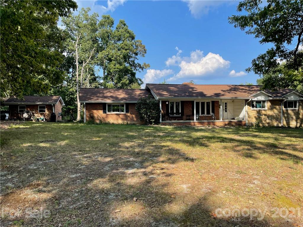1829 Woolie Road Lincolnton, NC 28092 - Photo 2 of 39 Gallery Image 2