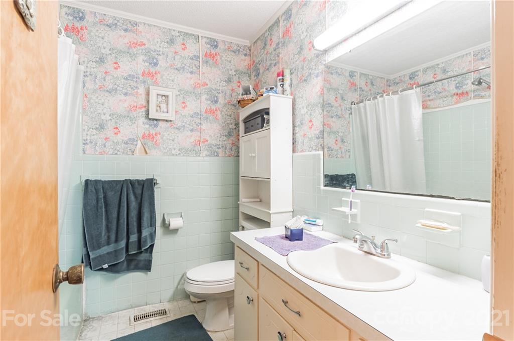 1829 Woolie Road Lincolnton, NC 28092 - Photo 13 of 39 Gallery Image 13