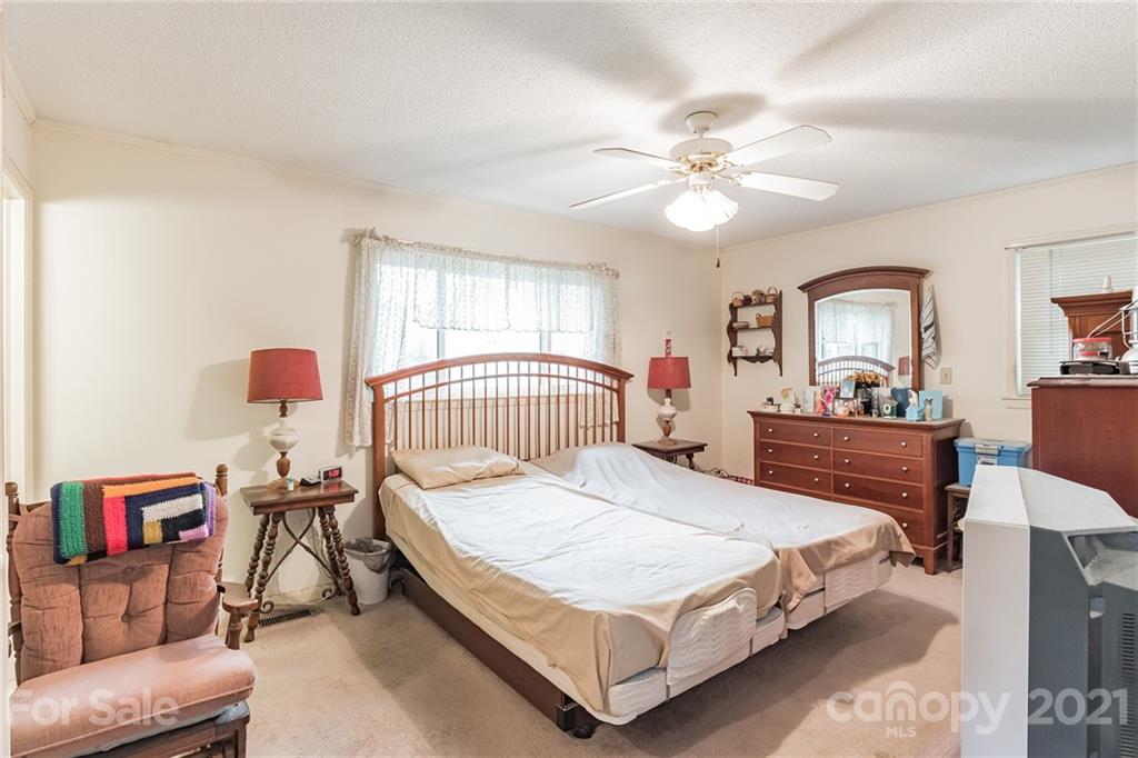 1829 Woolie Road Lincolnton, NC 28092 - Photo 14 of 39 Gallery Image 14