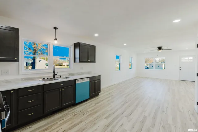 $170,000 | 1012 North Logan Street, Marion, IL 62959