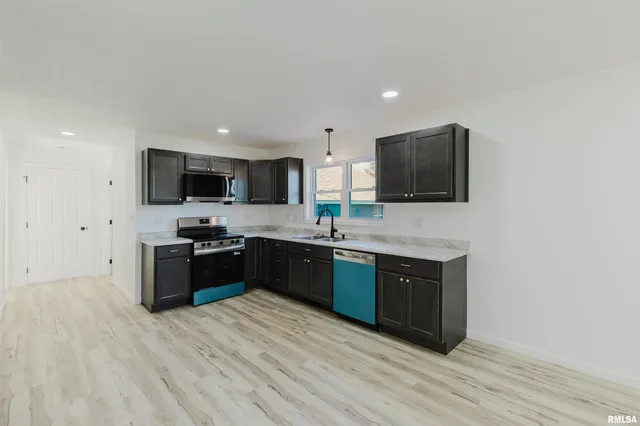 $170,000 | 1012 North Logan Street, Marion, IL 62959