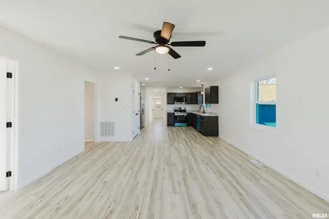 $170,000 | 1012 North Logan Street, Marion, IL 62959