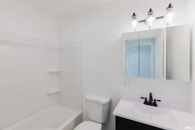 $170,000 | 1012 North Logan Street, Marion, IL 62959