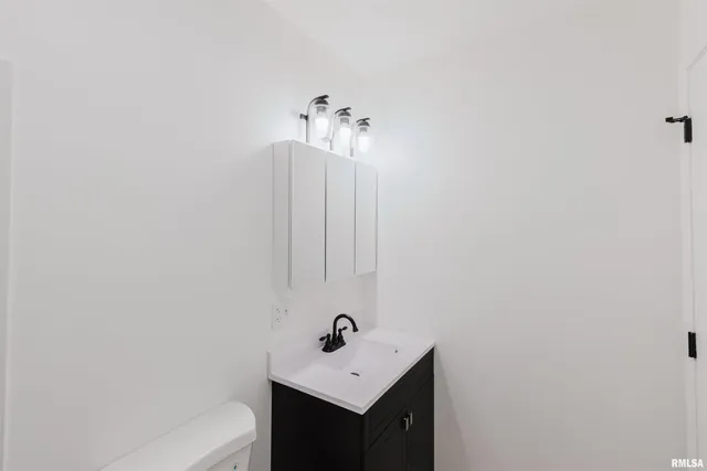 $170,000 | 1012 North Logan Street, Marion, IL 62959