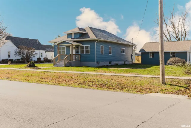 $170,000 | 1012 North Logan Street, Marion, IL 62959