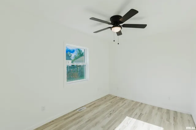 $170,000 | 1012 North Logan Street, Marion, IL 62959