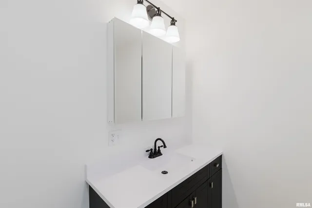 $170,000 | 1012 North Logan Street, Marion, IL 62959