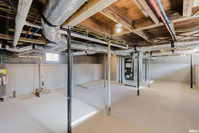 $170,000 | 1012 North Logan Street, Marion, IL 62959