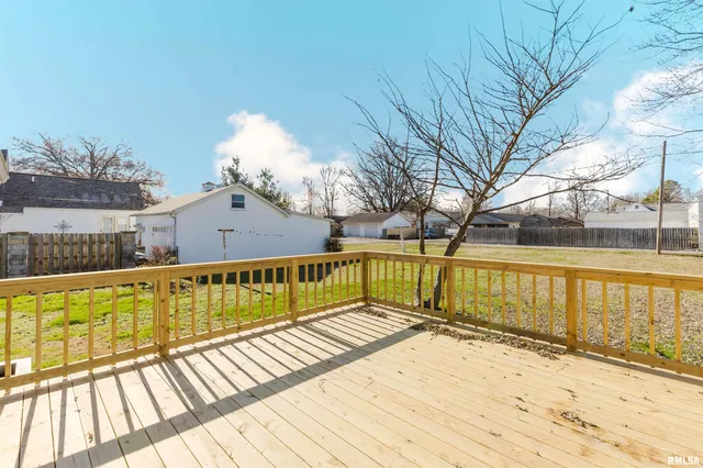 $170,000 | 1012 North Logan Street, Marion, IL 62959