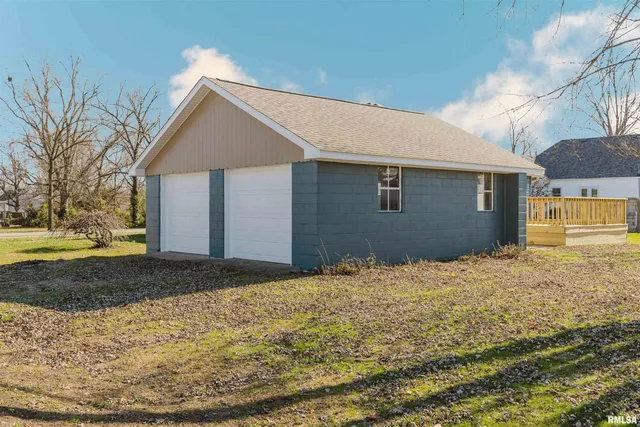 $170,000 | 1012 North Logan Street, Marion, IL 62959