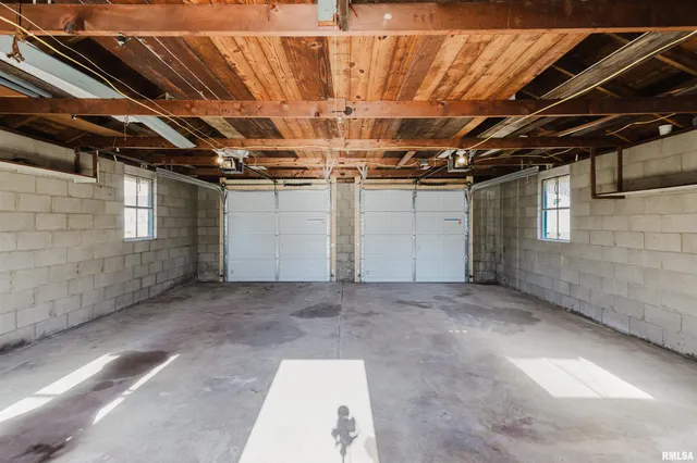 $170,000 | 1012 North Logan Street, Marion, IL 62959