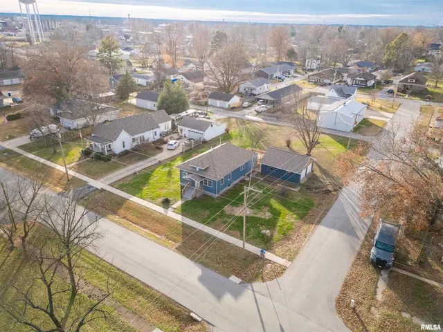 $170,000 | 1012 North Logan Street, Marion, IL 62959