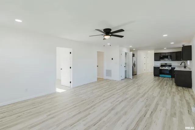 $170,000 | 1012 North Logan Street, Marion, IL 62959