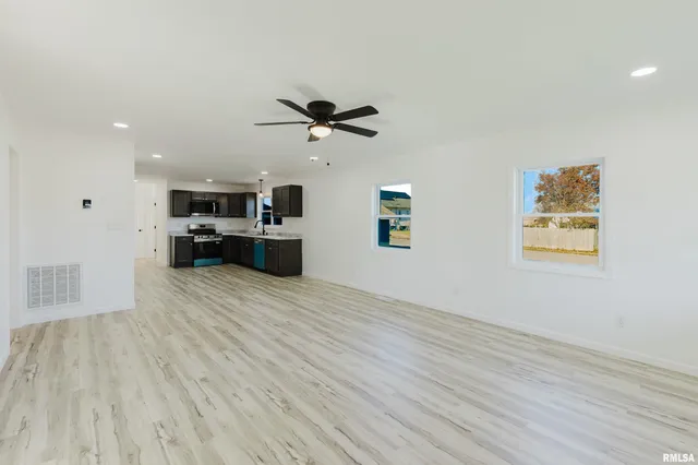 $170,000 | 1012 North Logan Street, Marion, IL 62959