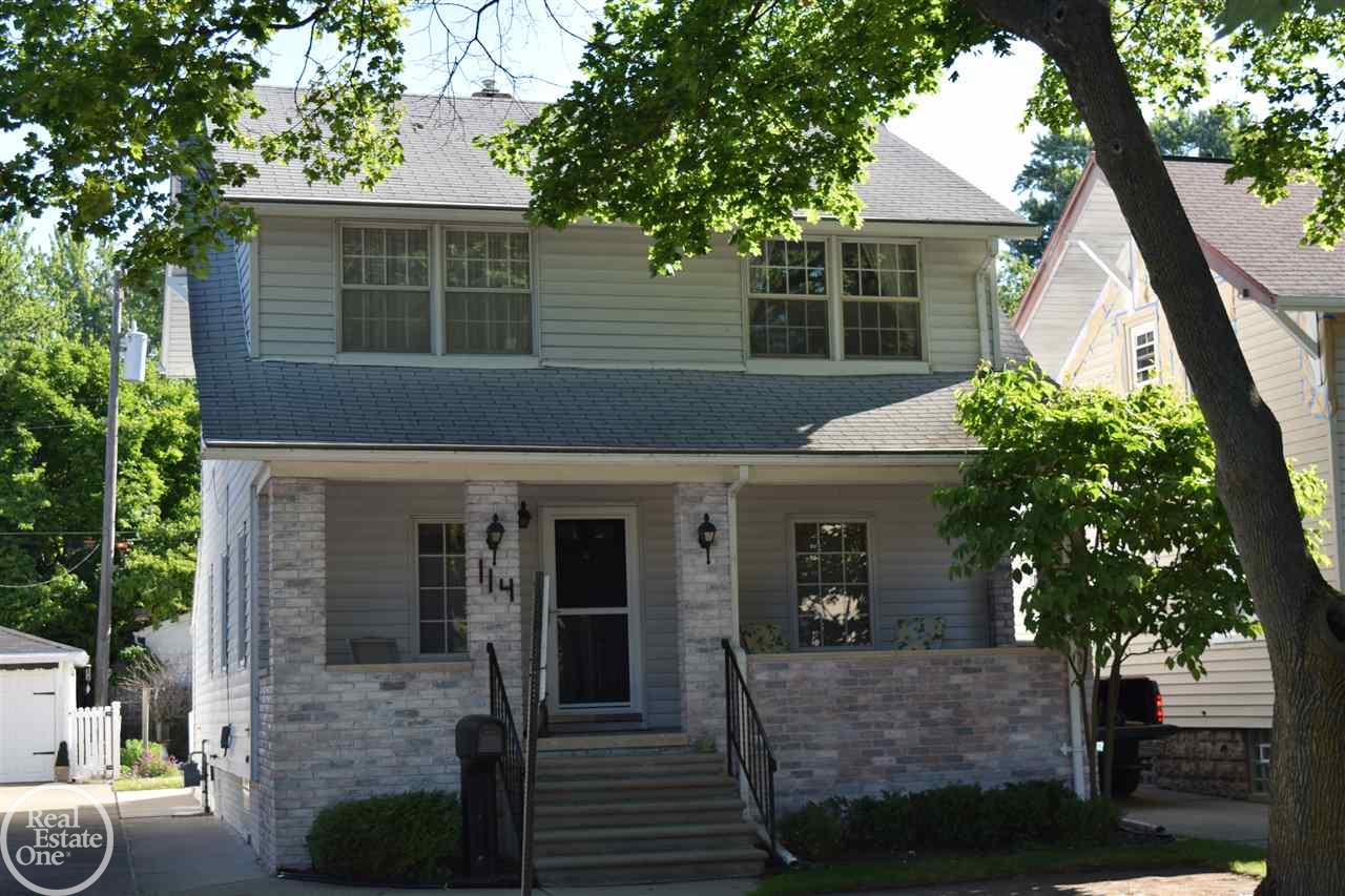 114 Muir Road Grosse Pointe Farms, MI 48236 - Photo 2 of 23