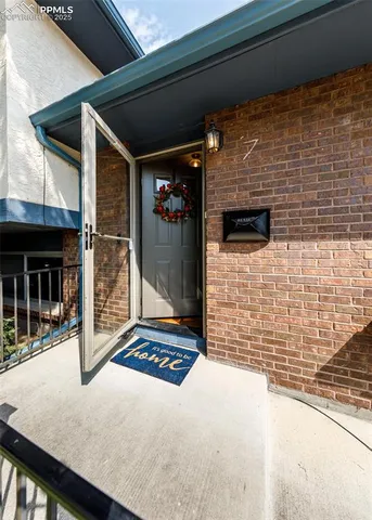 a view of an outdoor space