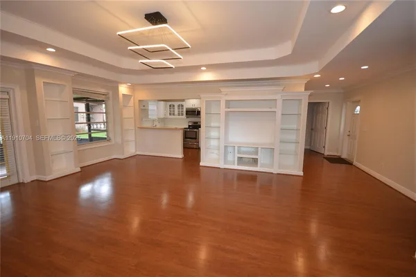 $3,600 | 2119 Nova Village Drive, Davie, FL 33317