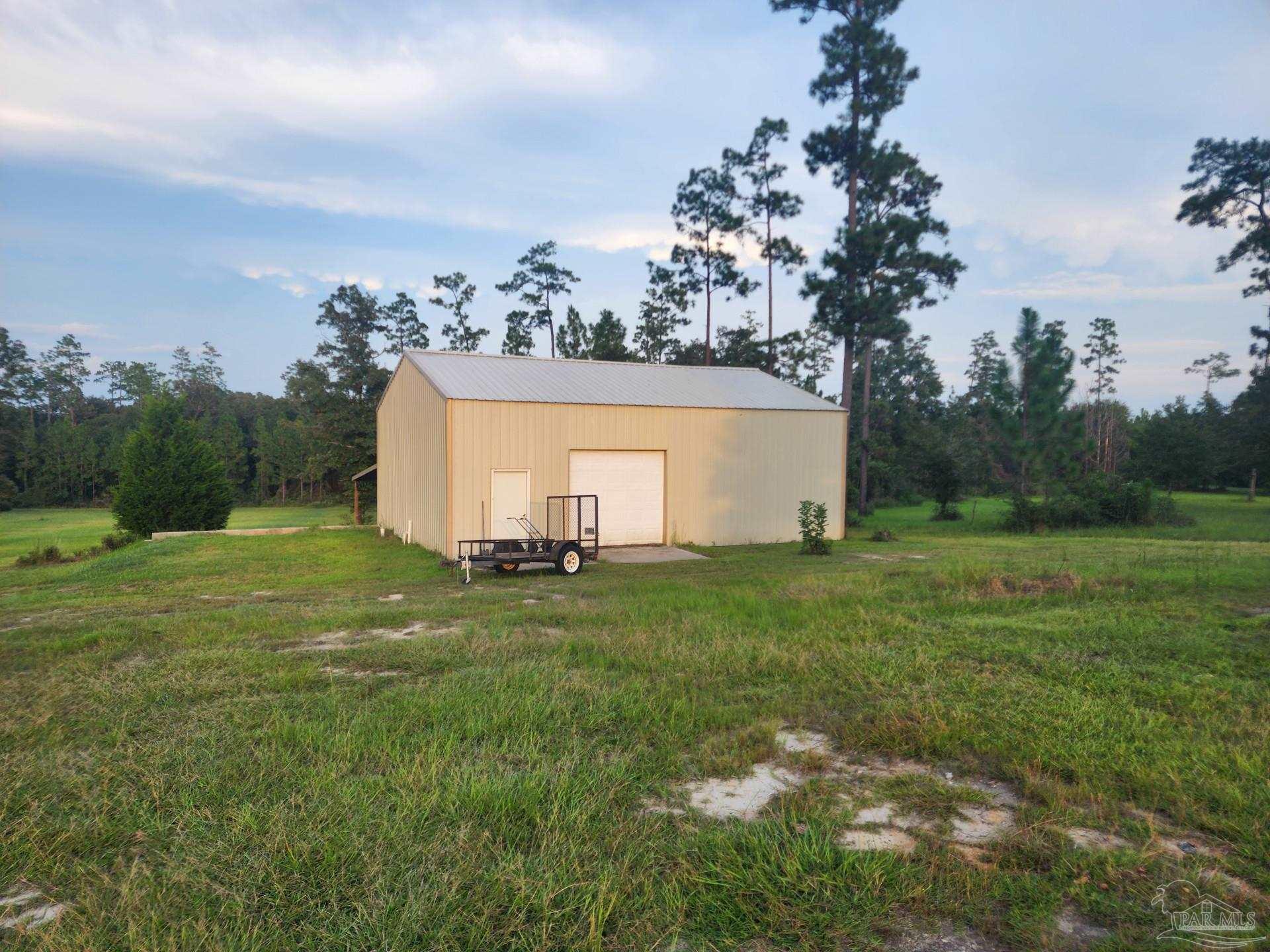 2264 Lewis Road Milton, FL 32570 - Photo 5 of 18 Gallery Image 5