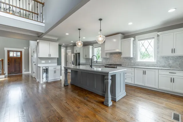 $699,000 | 12733 Blakeslee Drive, Soddy Daisy, TN 37379