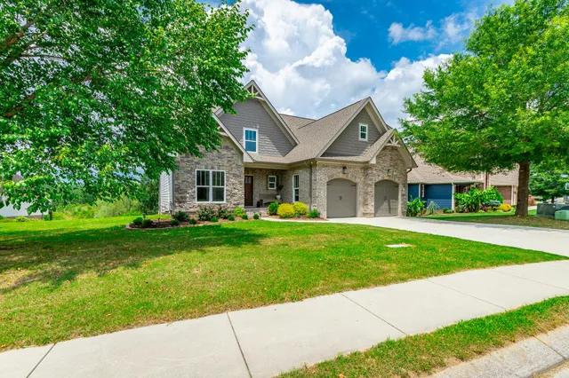 $699,000 | 12733 Blakeslee Drive, Soddy Daisy, TN 37379