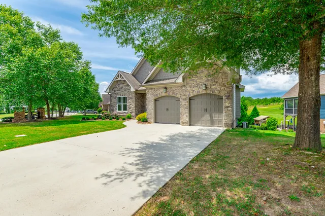 $699,000 | 12733 Blakeslee Drive, Soddy Daisy, TN 37379