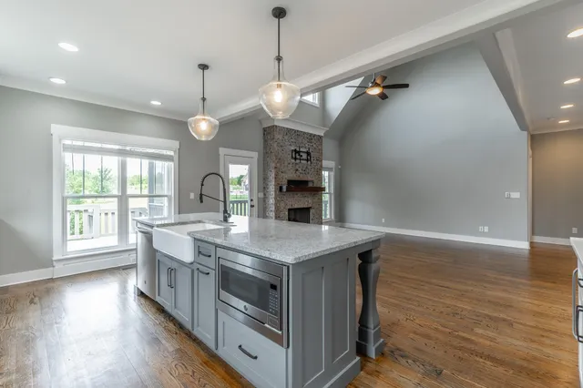 $699,000 | 12733 Blakeslee Drive, Soddy Daisy, TN 37379