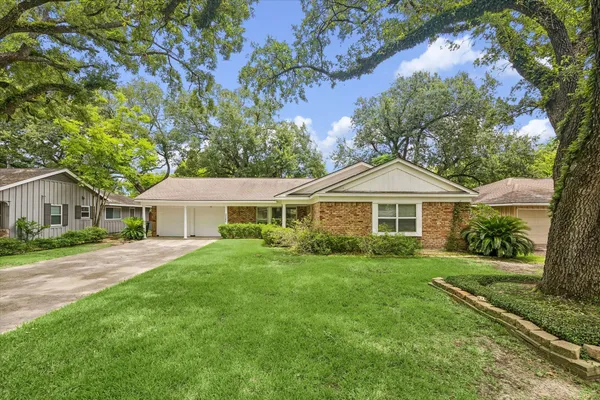 $2,500 | 5242 Beechnut Street, Houston, TX 77096