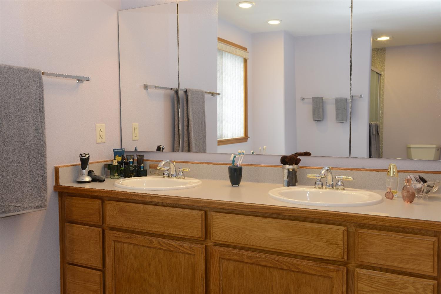 534 Mitchell Way Central Point, OR 97502 - Photo 12 of 34 Gallery Image 12
