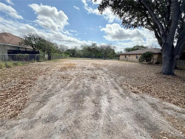 $319,900 | 413 South 1st Street, McAllen, TX 78501