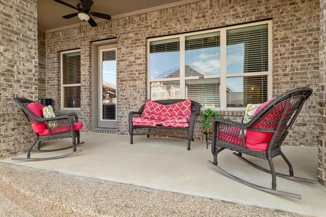 $935,000 | 2804 Trophy Club Drive, Trophy Club, TX 76262