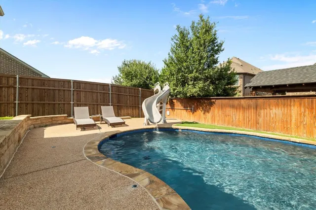 $935,000 | 2804 Trophy Club Drive, Trophy Club, TX 76262