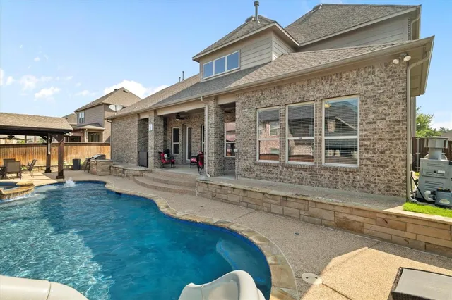 $935,000 | 2804 Trophy Club Drive, Trophy Club, TX 76262