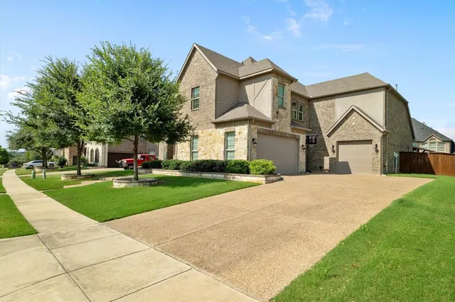 $935,000 | 2804 Trophy Club Drive, Trophy Club, TX 76262