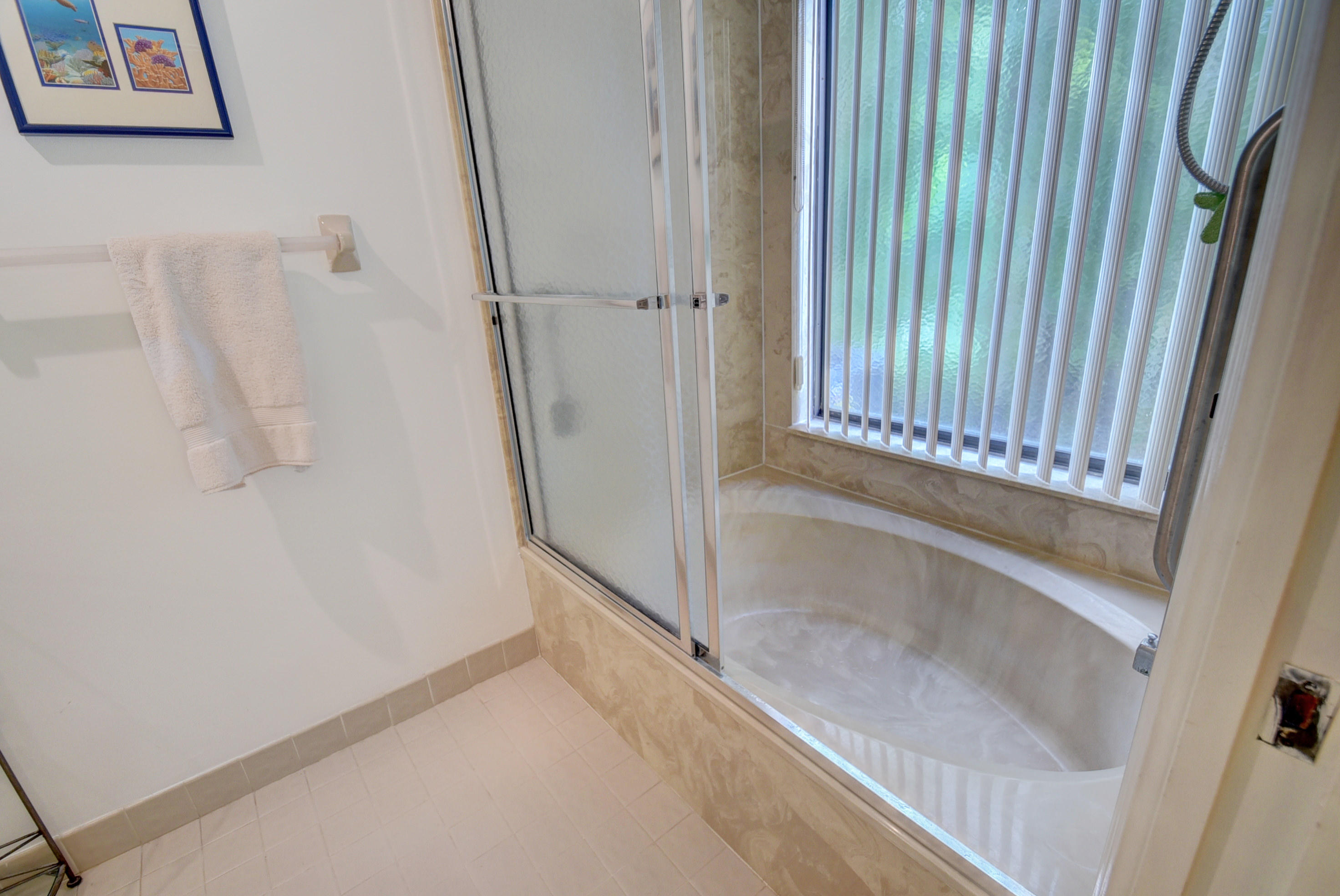 9246 Sable Ridge Circle, Unit A Boca Raton, FL 33428 - Photo 12 of 15 Tub and Shower