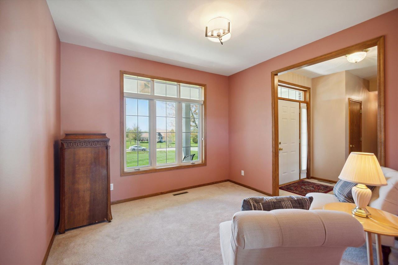 5050 Hunt Road Cedar Rapids, IA 52411 - Photo 9 of 54 Gallery Image 9