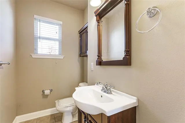 $2,100 | 801 Coffee Street, Mandeville, LA 70448