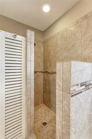 $2,100 | 801 Coffee Street, Mandeville, LA 70448