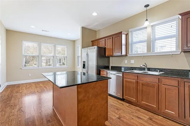 $2,100 | 801 Coffee Street, Mandeville, LA 70448