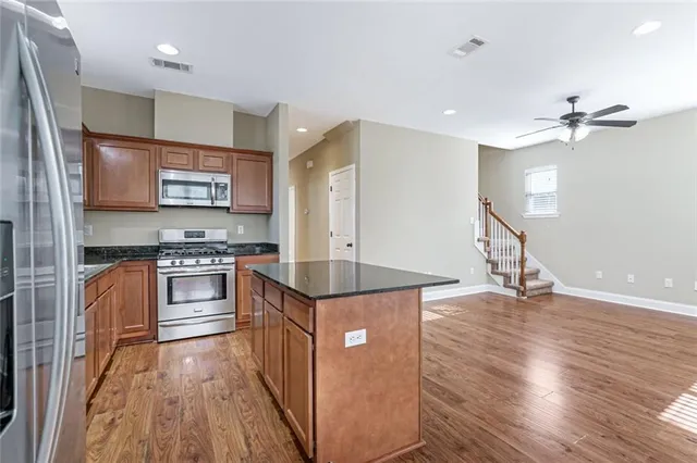 $2,100 | 801 Coffee Street, Mandeville, LA 70448