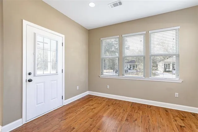 $2,100 | 801 Coffee Street, Mandeville, LA 70448