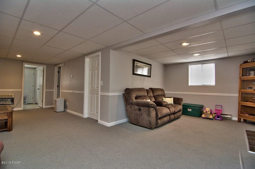 884 Deerfield Road Lake Ariel, PA 18436 - Photo 32 of 59