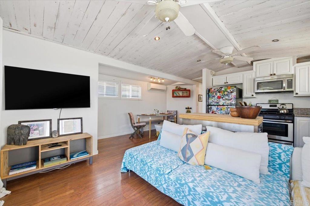 123 Jasper Street, Unit 38 Encinitas, CA 92024 - Photo 3 of 34